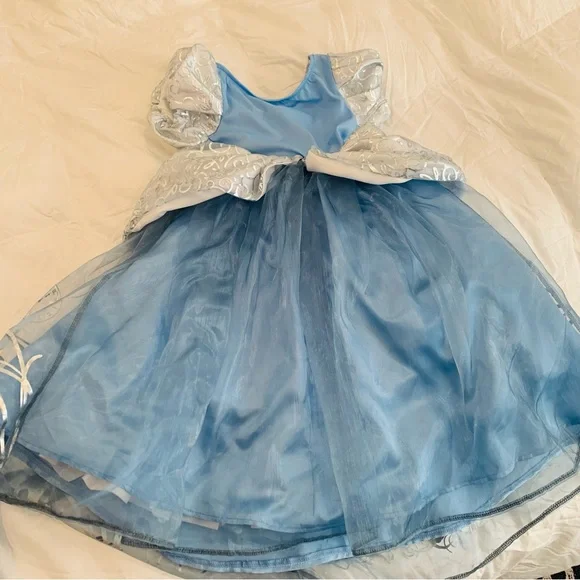 Enchanting Disney Princess Dresses 3pc bundle EUC size 4